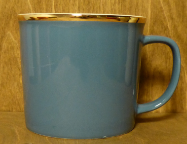 Tasse blau mit goldrand